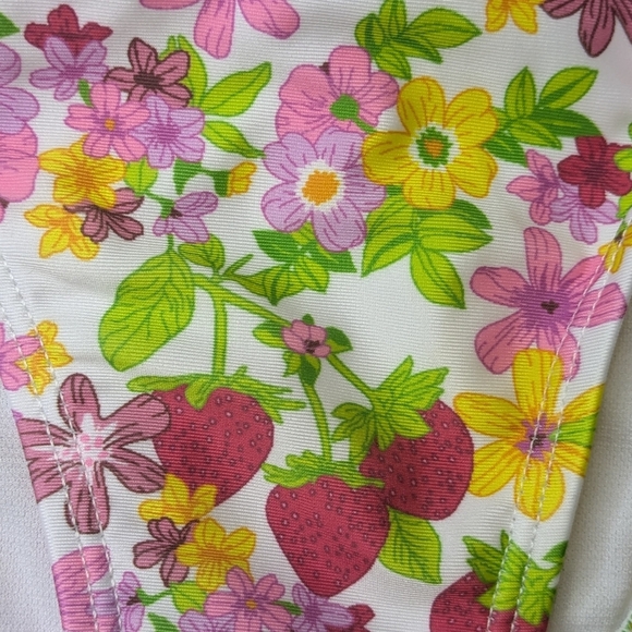 2/$25-Strawberry/Floral Print Triangle Bikini With Wrap Around Too NWT* Size S - Picture 10 of 10